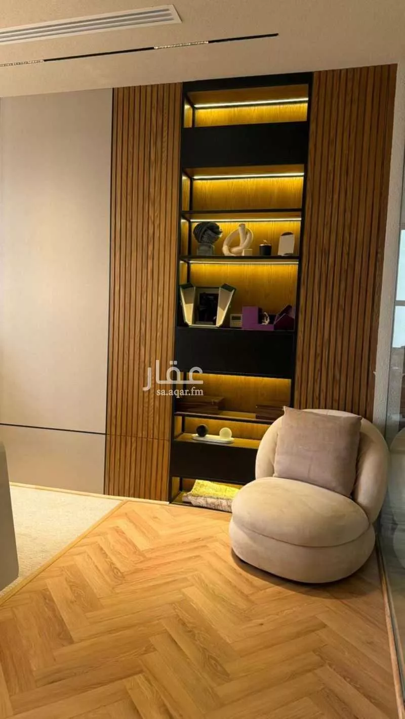 1200 sqm office in Al Qairawan 6