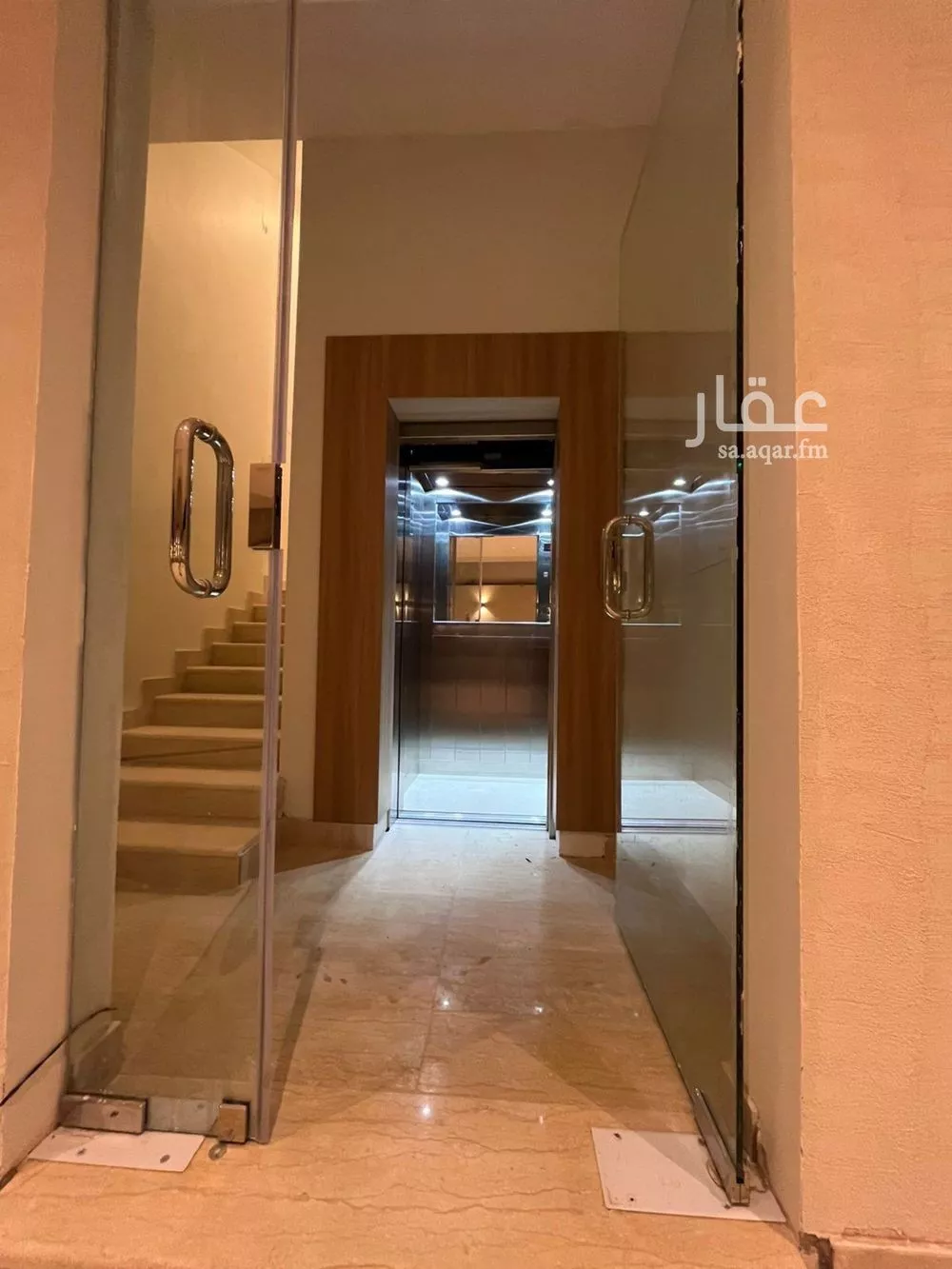 عمارة 400 م² في المهدية 9