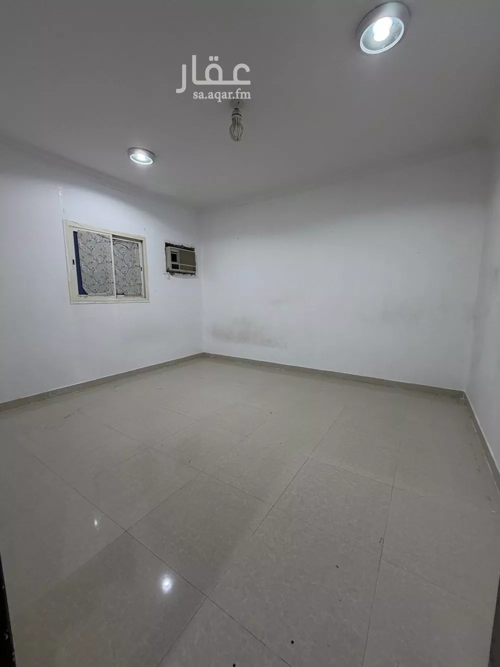 3 bedroom floor in Dhahrat Laban 5