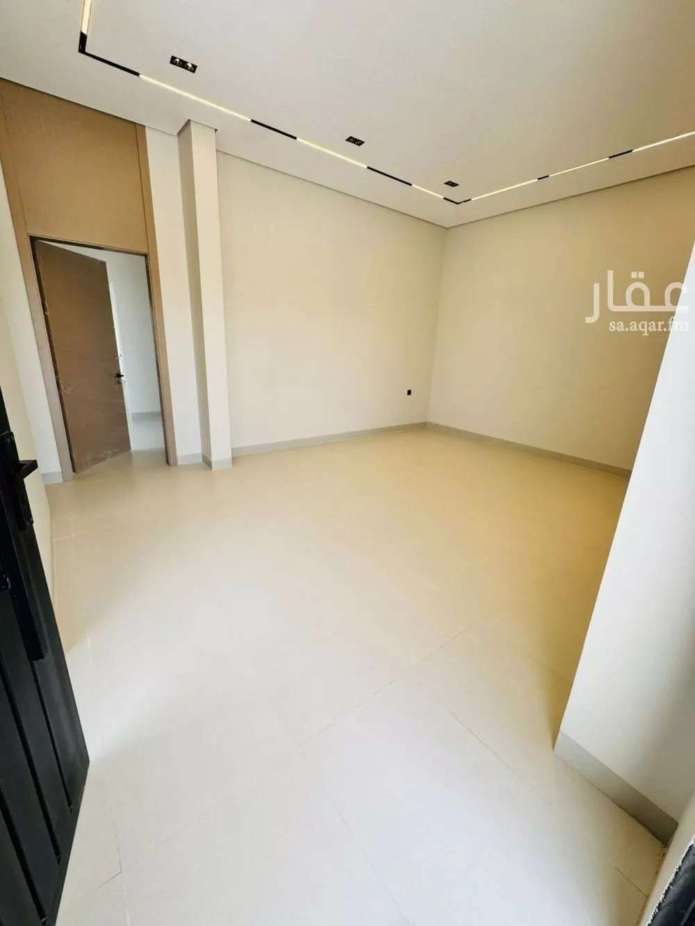 5 bedroom villa in Al Maizilah 15