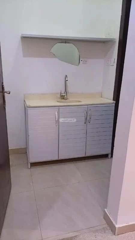 1 bedroom apartment in Dhahrat Laban 4