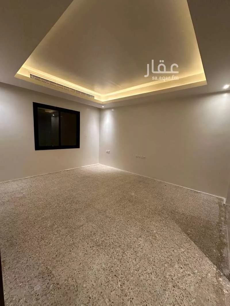 فيلا 4 غرف في العارض 5