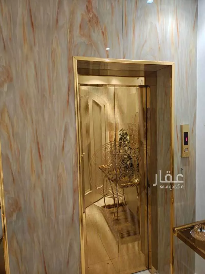 فيلا 5 غرف في الملك فهد 4