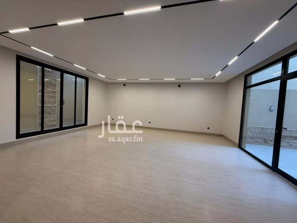 4 bedroom villa in Al Mahdiyyah 4