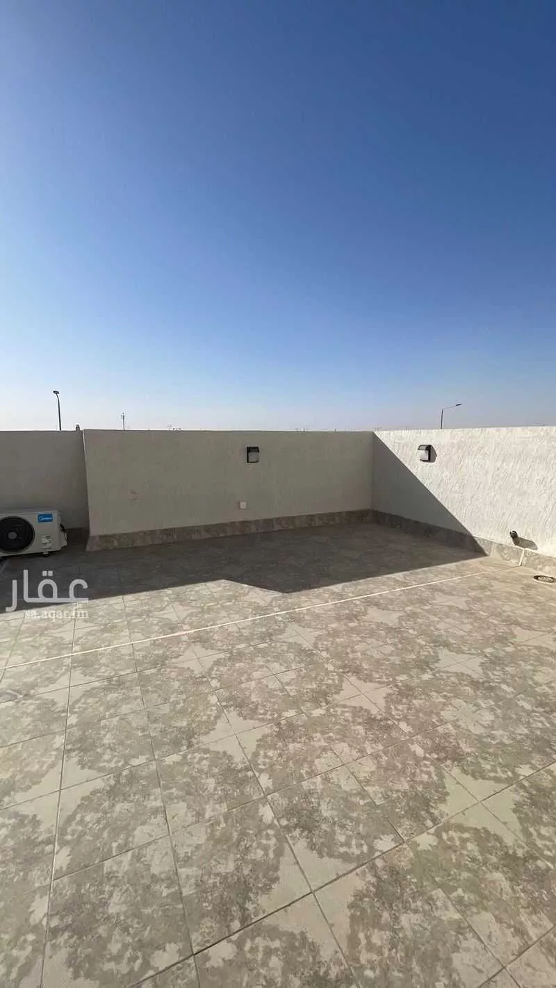 فيلا 9 غرف في الجنادرية 11