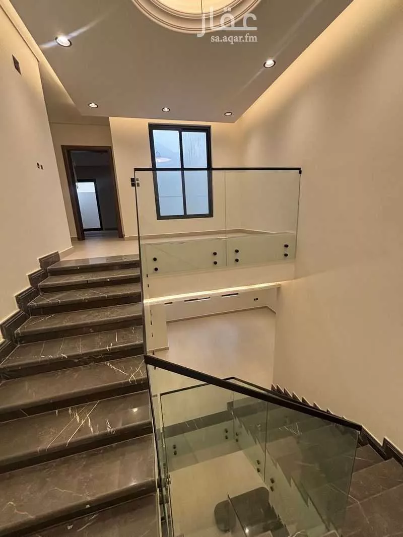 5 bedroom villa in Al Qairawan 3