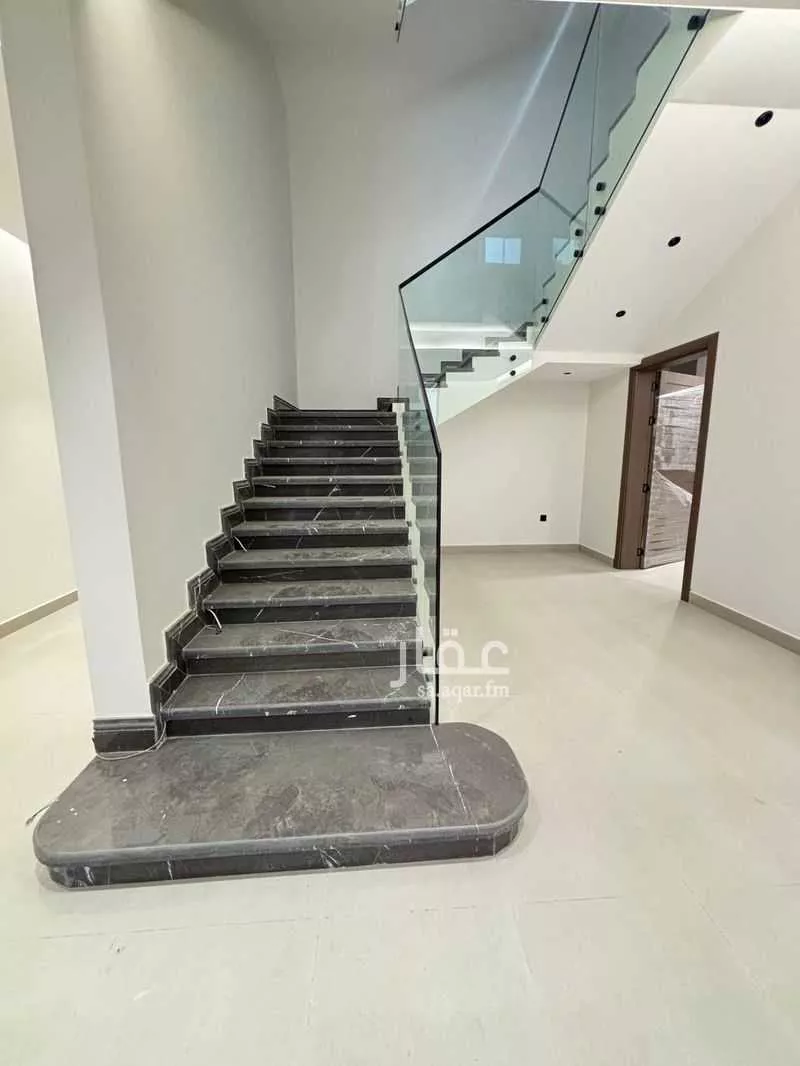 5 bedroom villa in Al Qairawan 6
