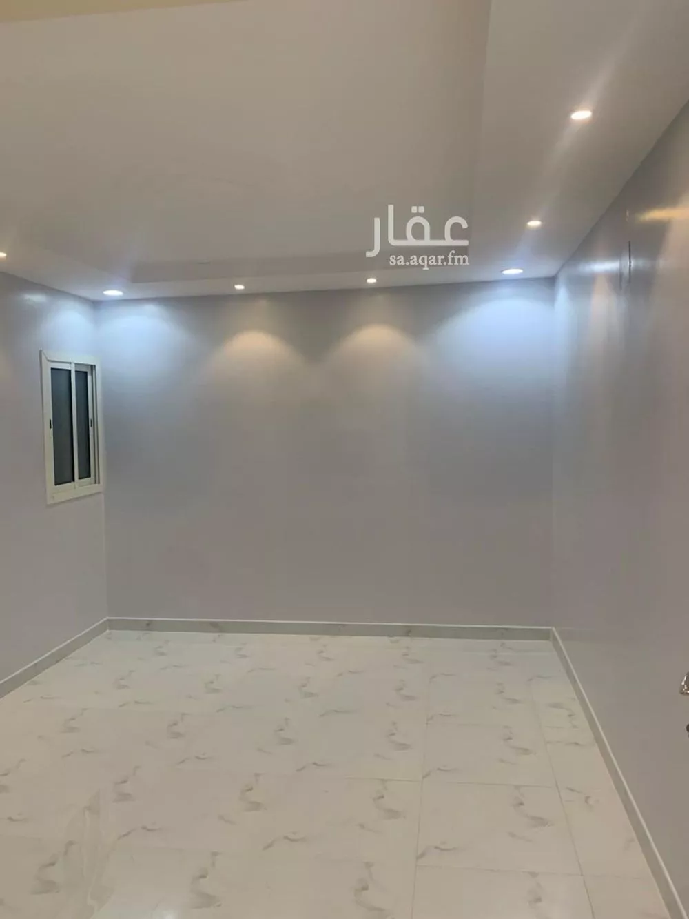 4 bedroom floor in Dhahrat Laban 4
