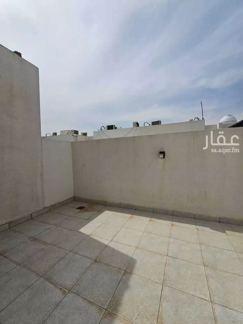 4 bedroom villa in Al Aridh 11