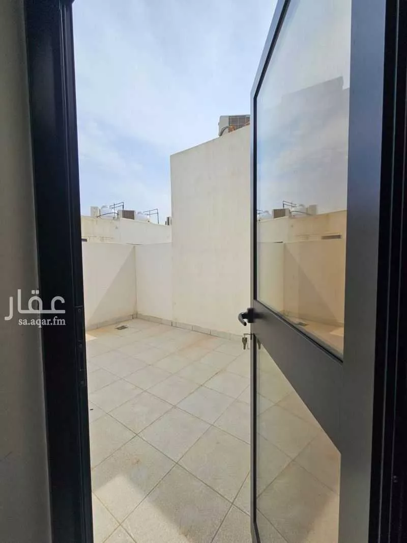 4 bedroom villa in Al Aridh 8