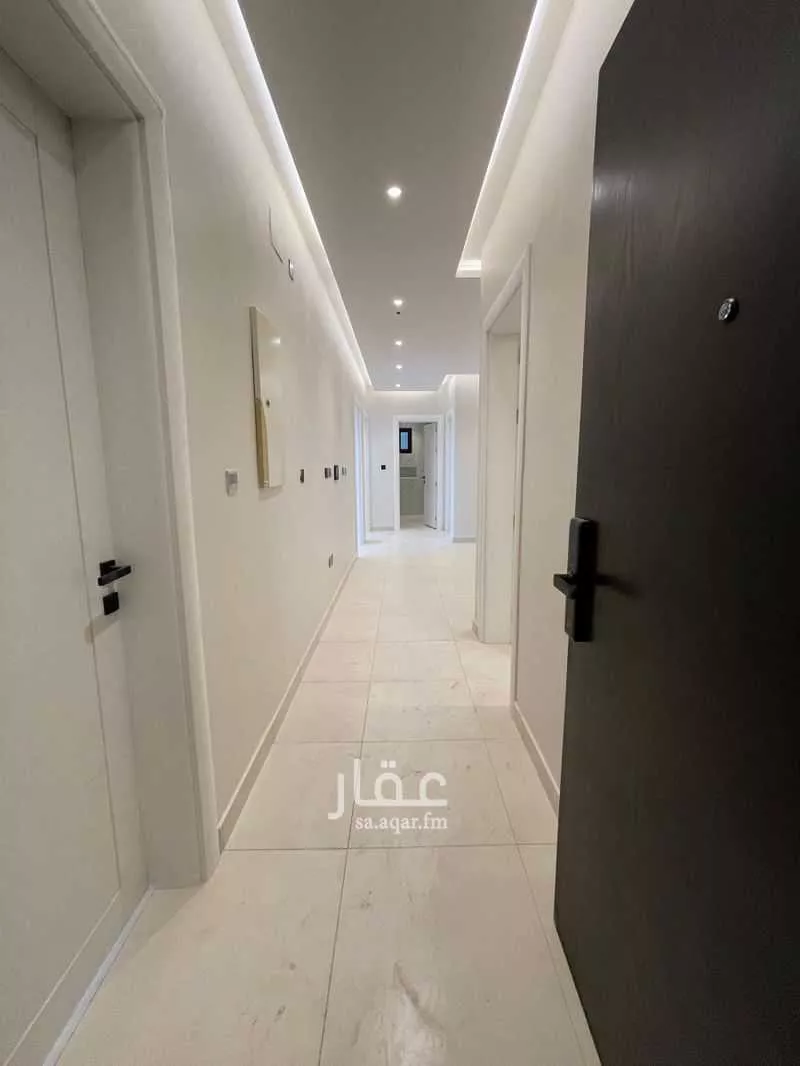 شقة 5 غرف في الواحة 8