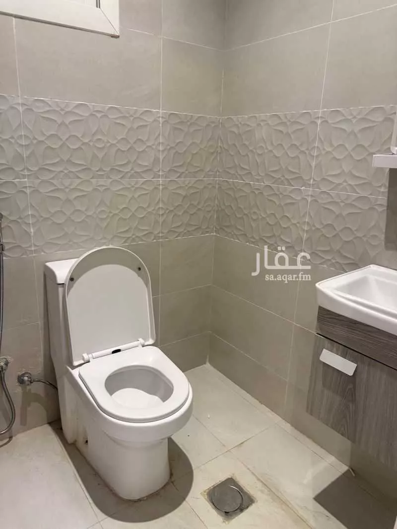 شقة 5 غرف في الصفا 18