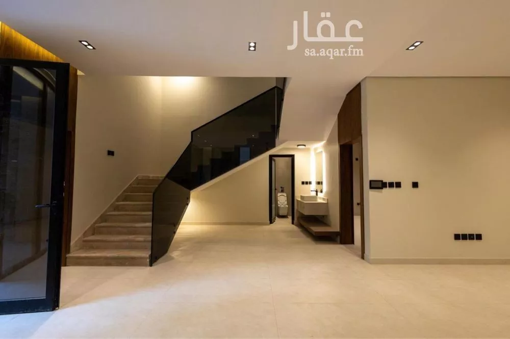 فيلا 6 غرف في الأمل 15