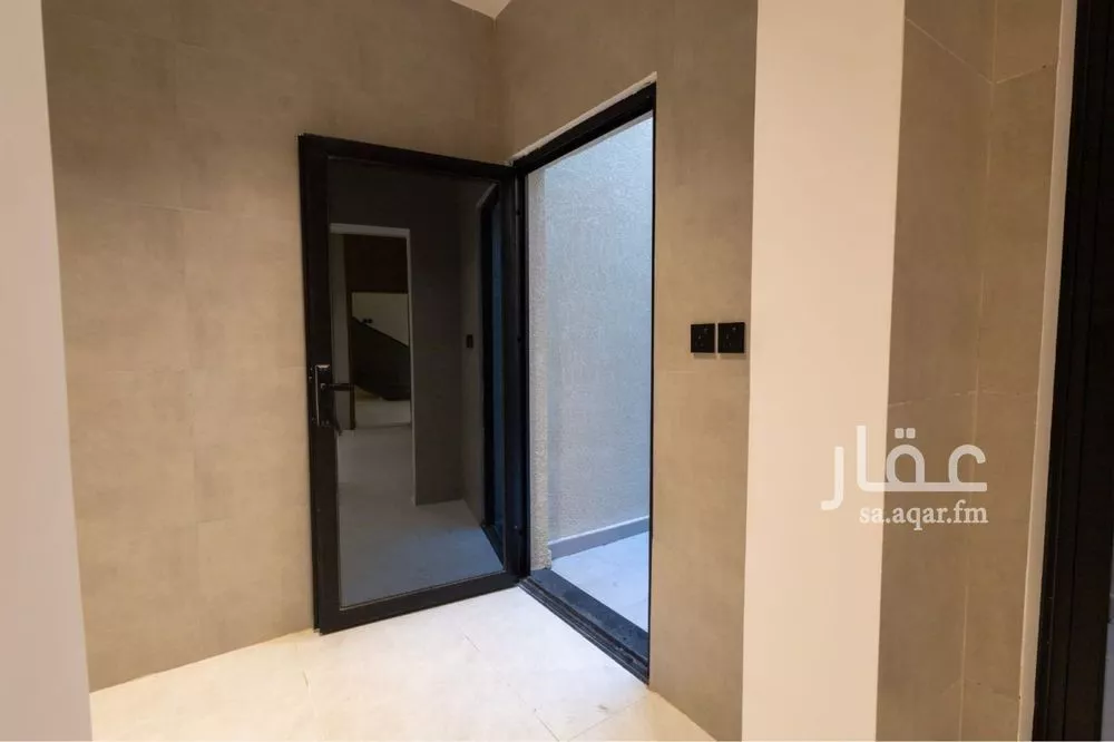 فيلا 6 غرف في الأمل 27