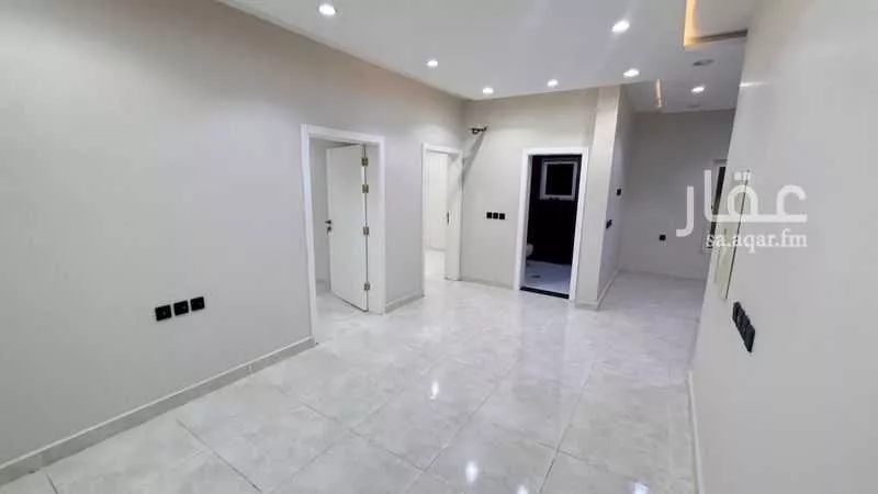 6 bedroom villa in Al Fadeylah 2