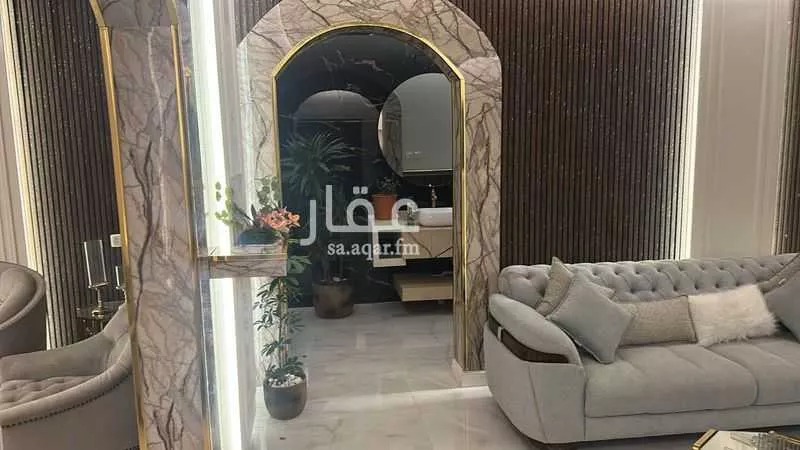 10 bedroom villa in Al Aziziyah 8