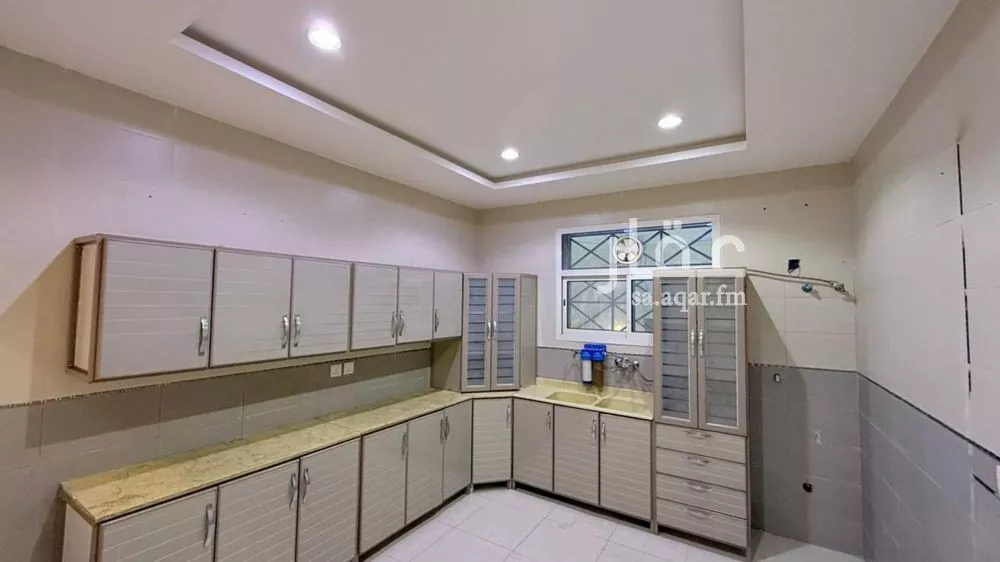 3 bedroom floor in Al Maseef 5