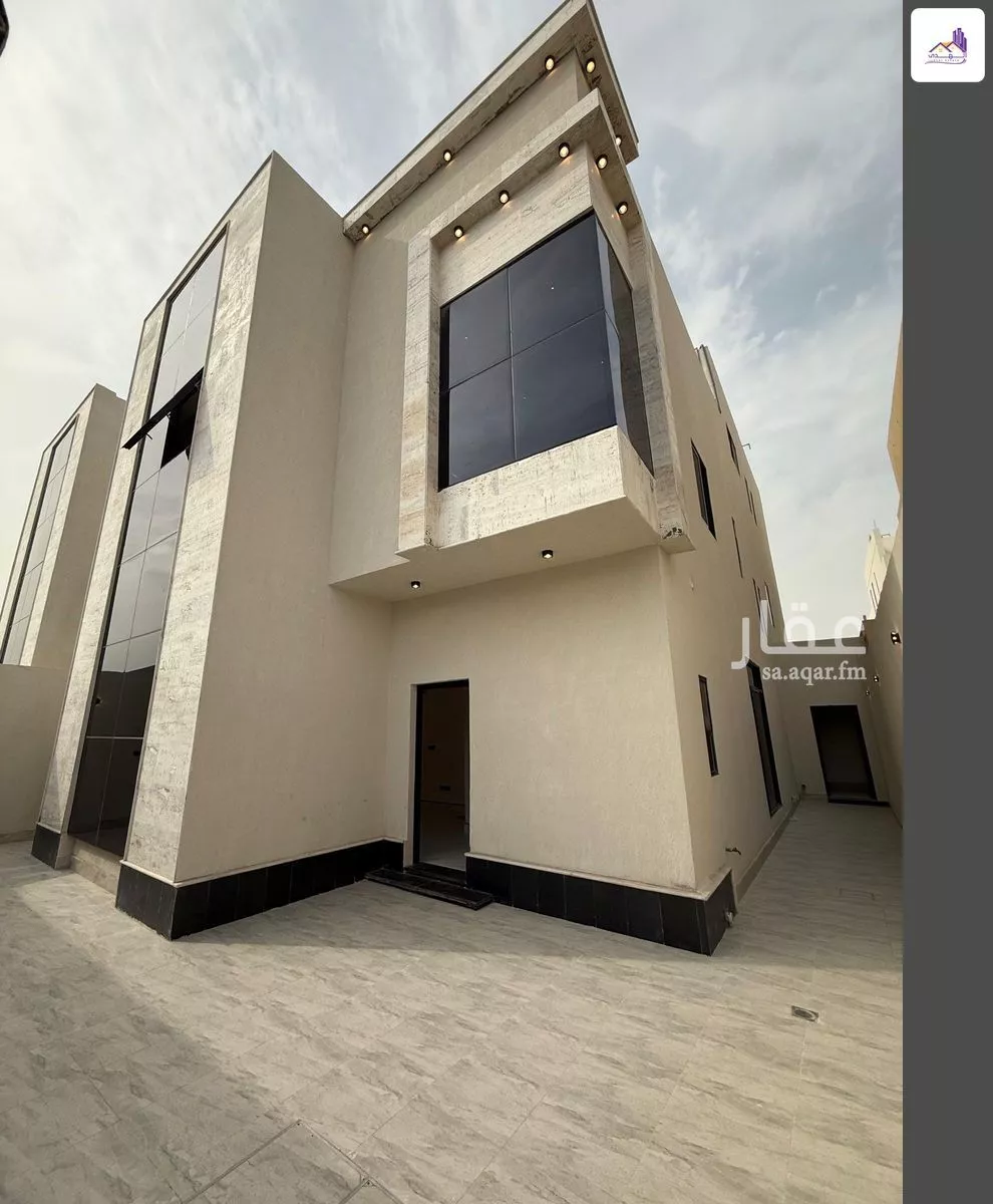 9 bedroom villa in Al Amal 6