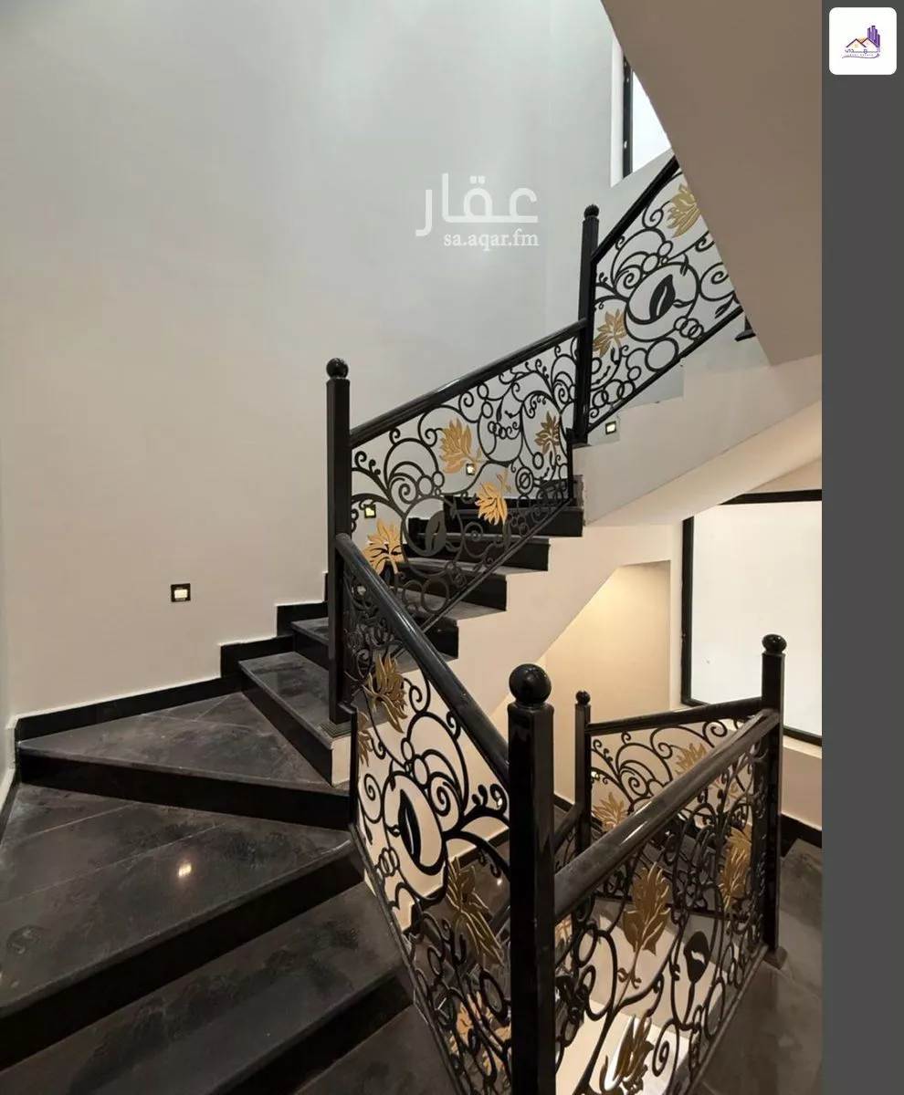 9 bedroom villa in Al Amal 9