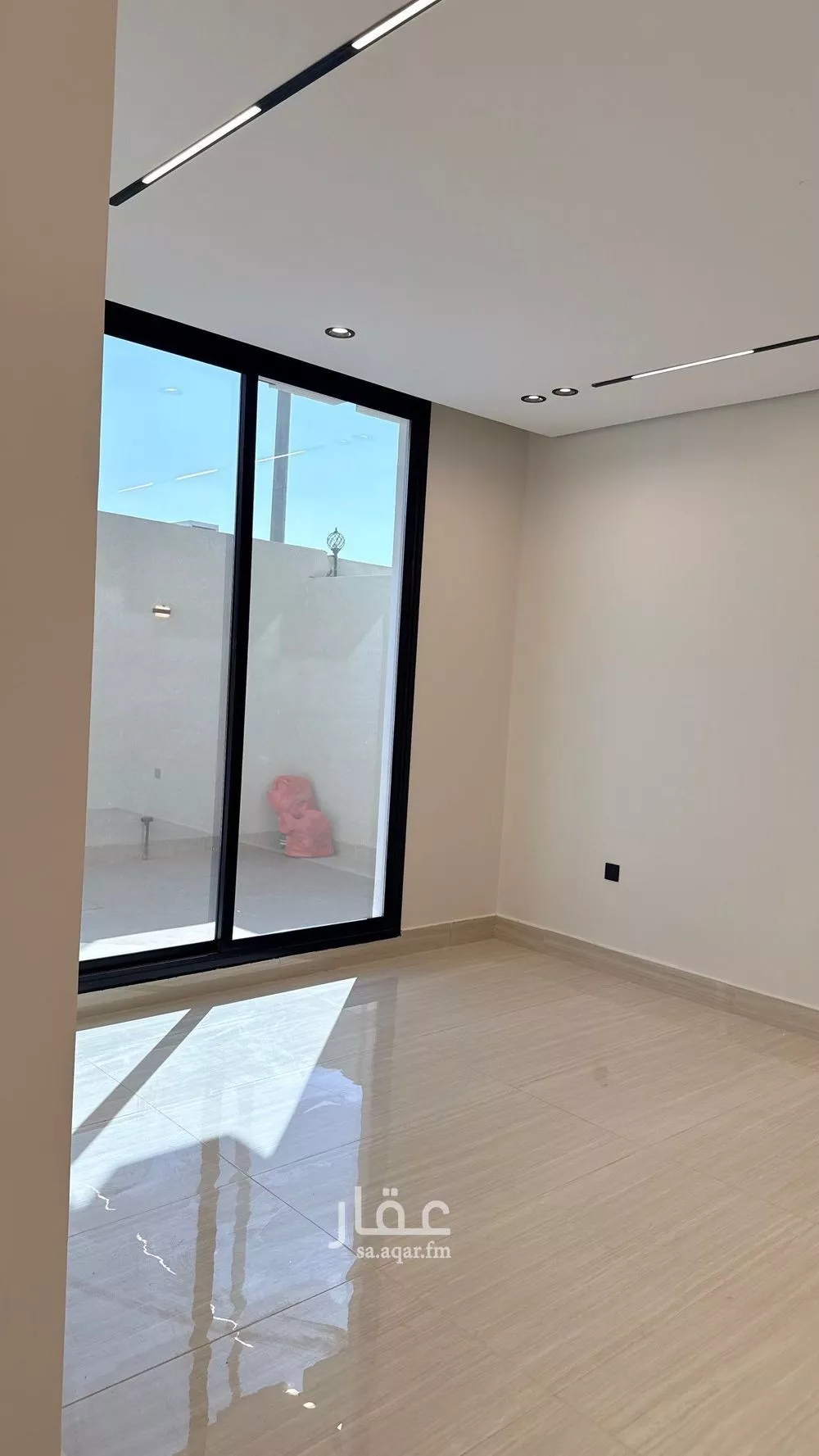 6 bedroom villa in Dahiat King Fahd 11