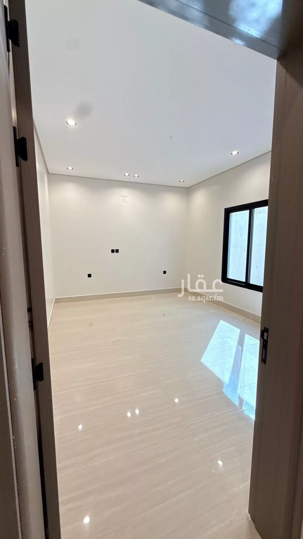 6 bedroom villa in Dahiat King Fahd 20