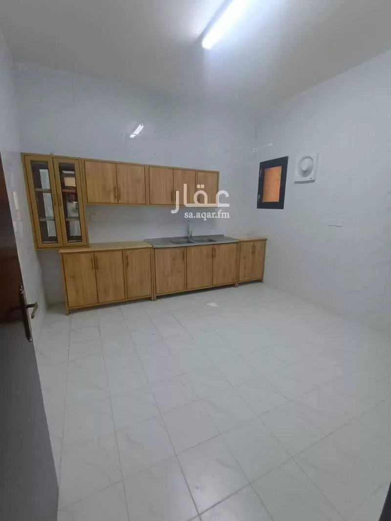 عمارة 812 م² في الوادي 5