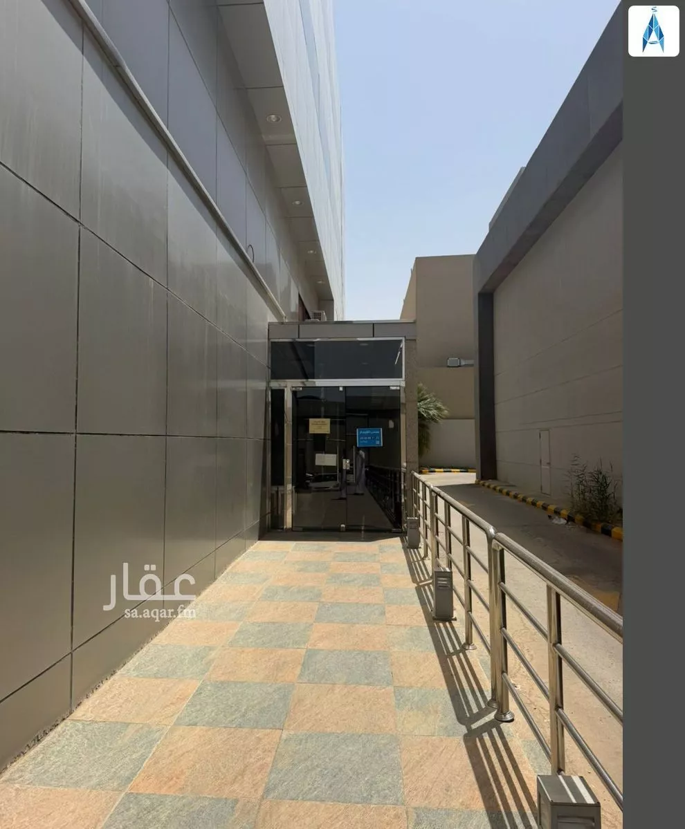 عمارة 1500 م² في الفلاح 13