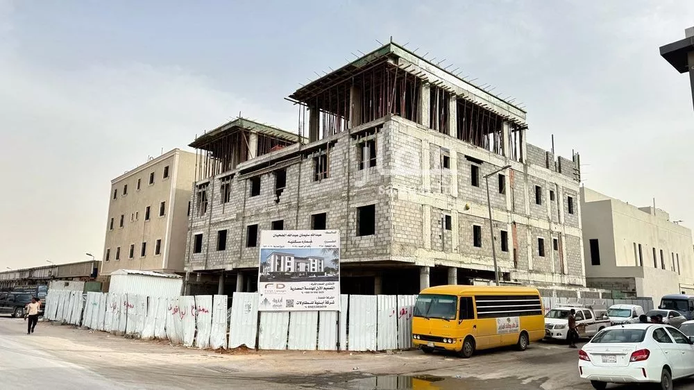 900 sqm building in As Saadah 2