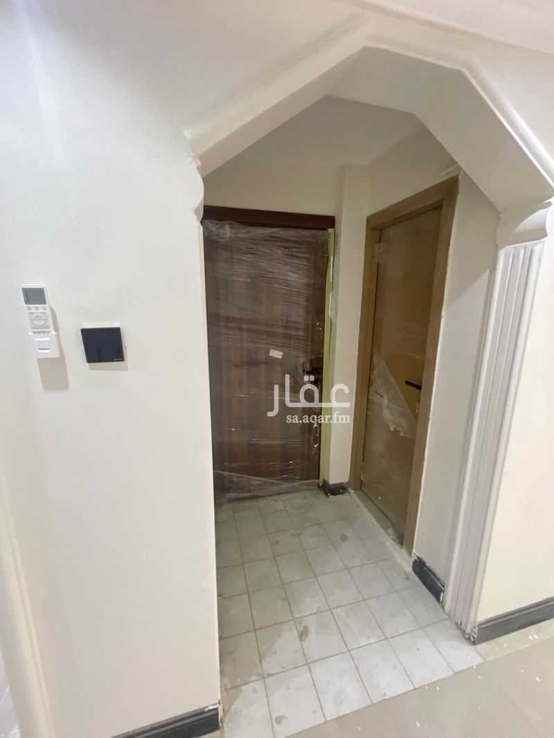 عقار 50 غرف في العليا، الرياض