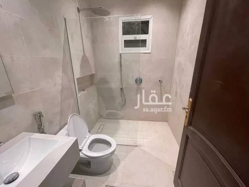 شقة 5 غرف في الورود 5