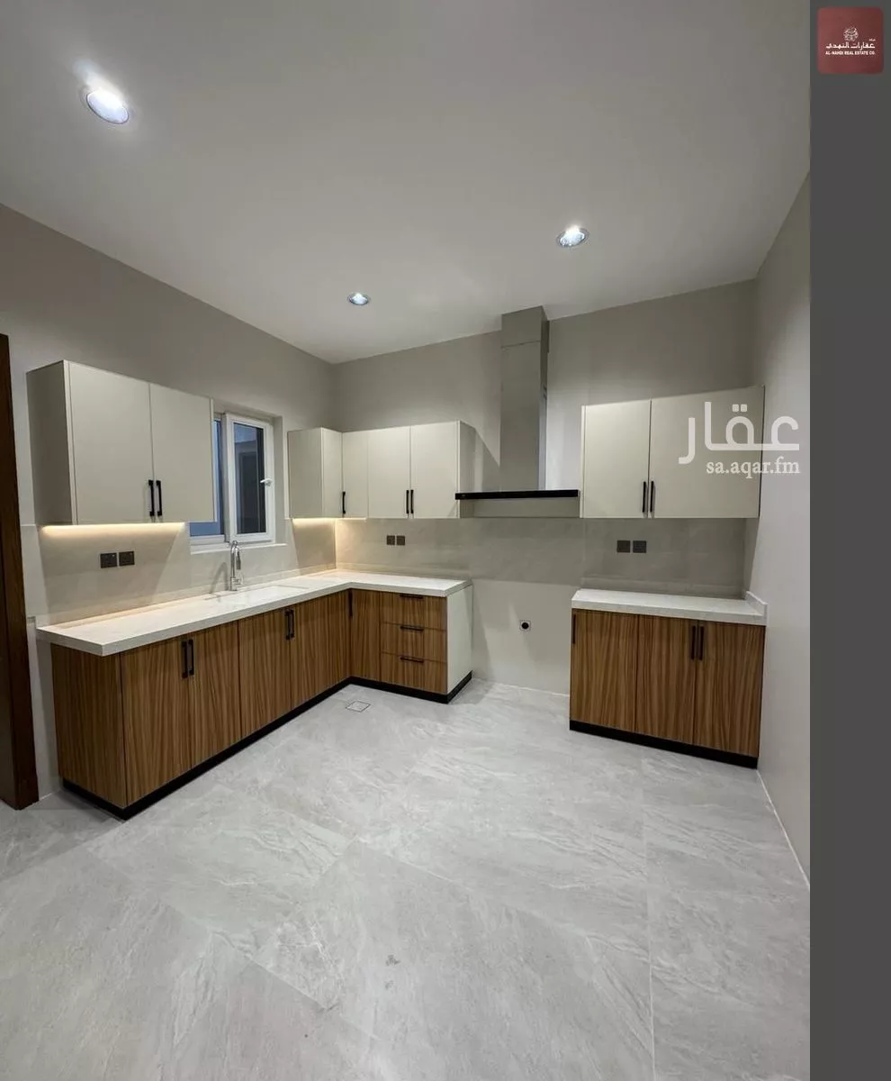 3 bedroom apartment in Madinat Al Umal 10