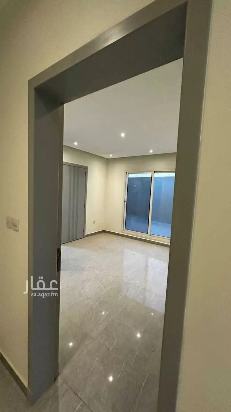 7 bedroom villa in East Beach 4