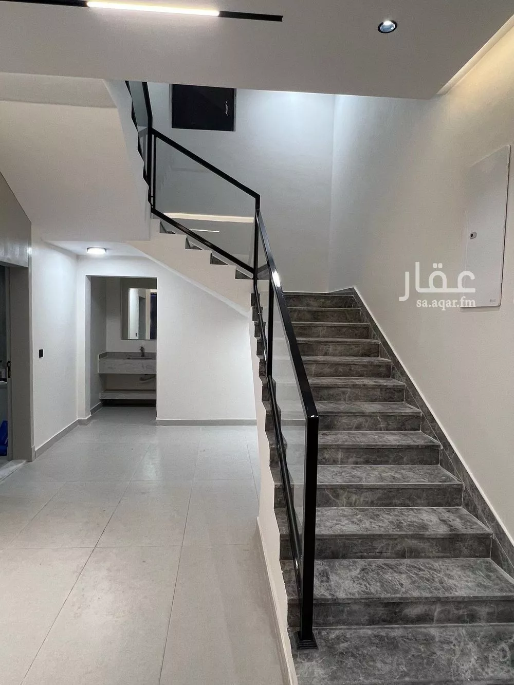 فيلا 8 غرف في الجلوية 4