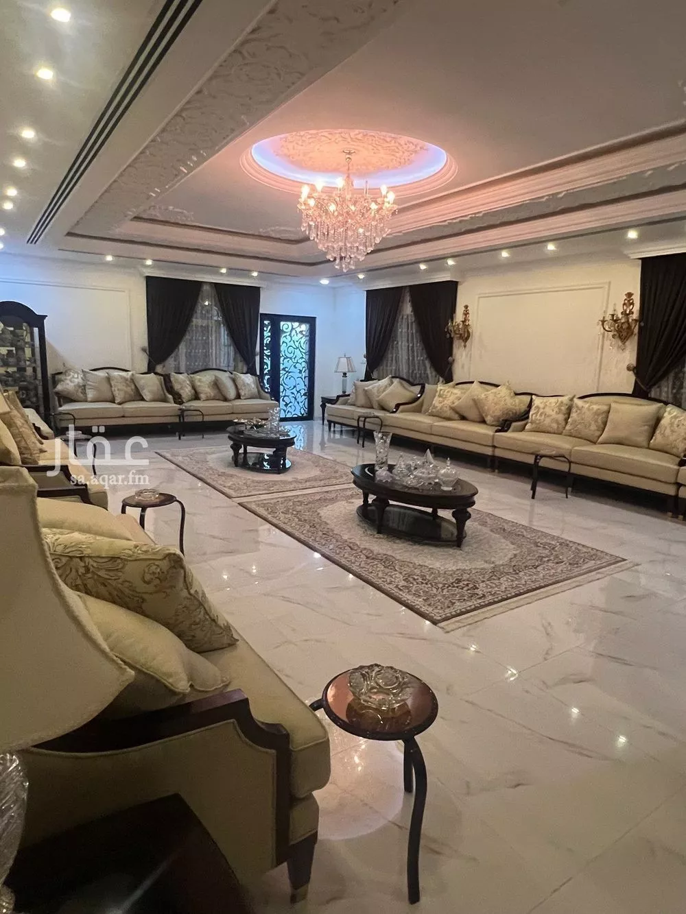 10 bedroom villa in Al Aziziyah 7