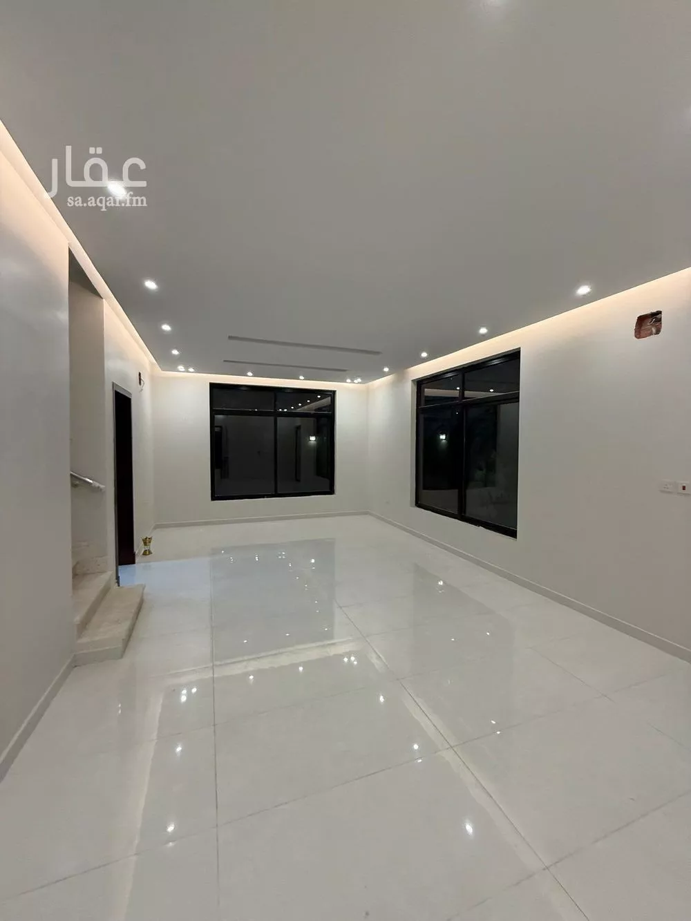 فيلا 8 غرف في الأمل 10