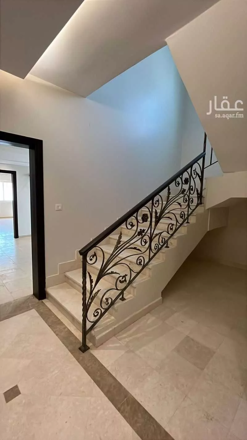 فيلا 6 غرف في الورود 8