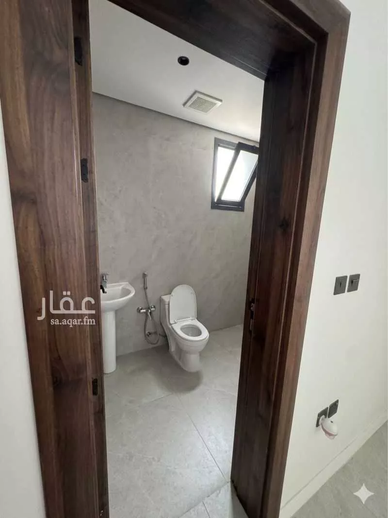 4 bedroom apartment in Al Janadriyah, Riyadh 5