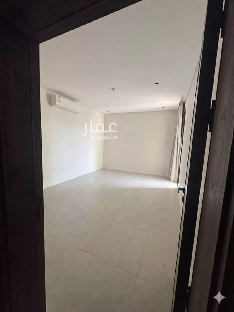 4 bedroom apartment in Al Janadriyah, Riyadh 6