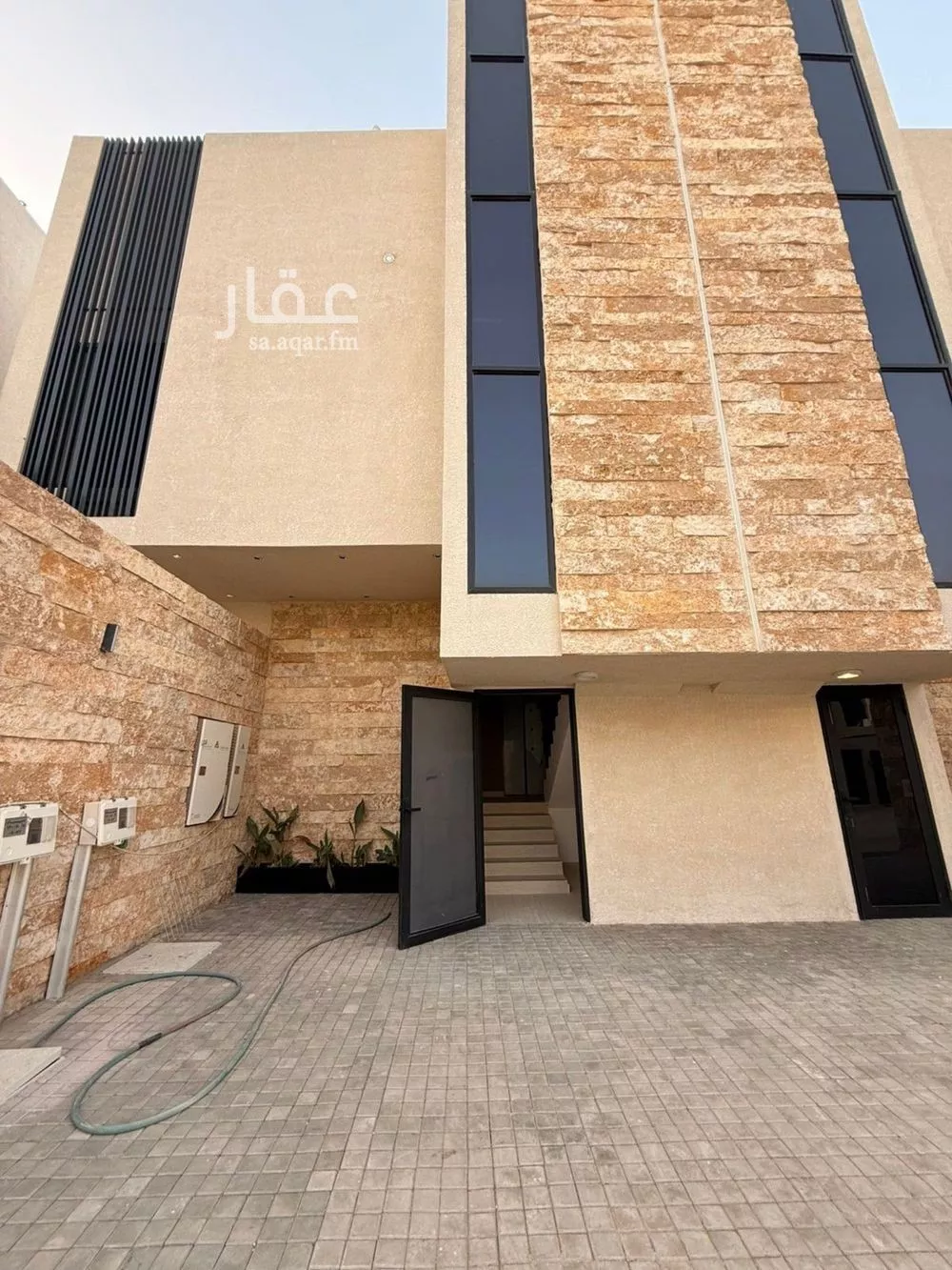 3 bedroom floor in Al Rimal 8