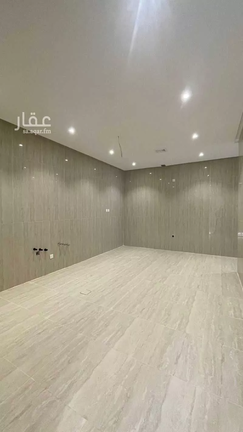 5 bedroom villa in Dahiat King Fahd 15