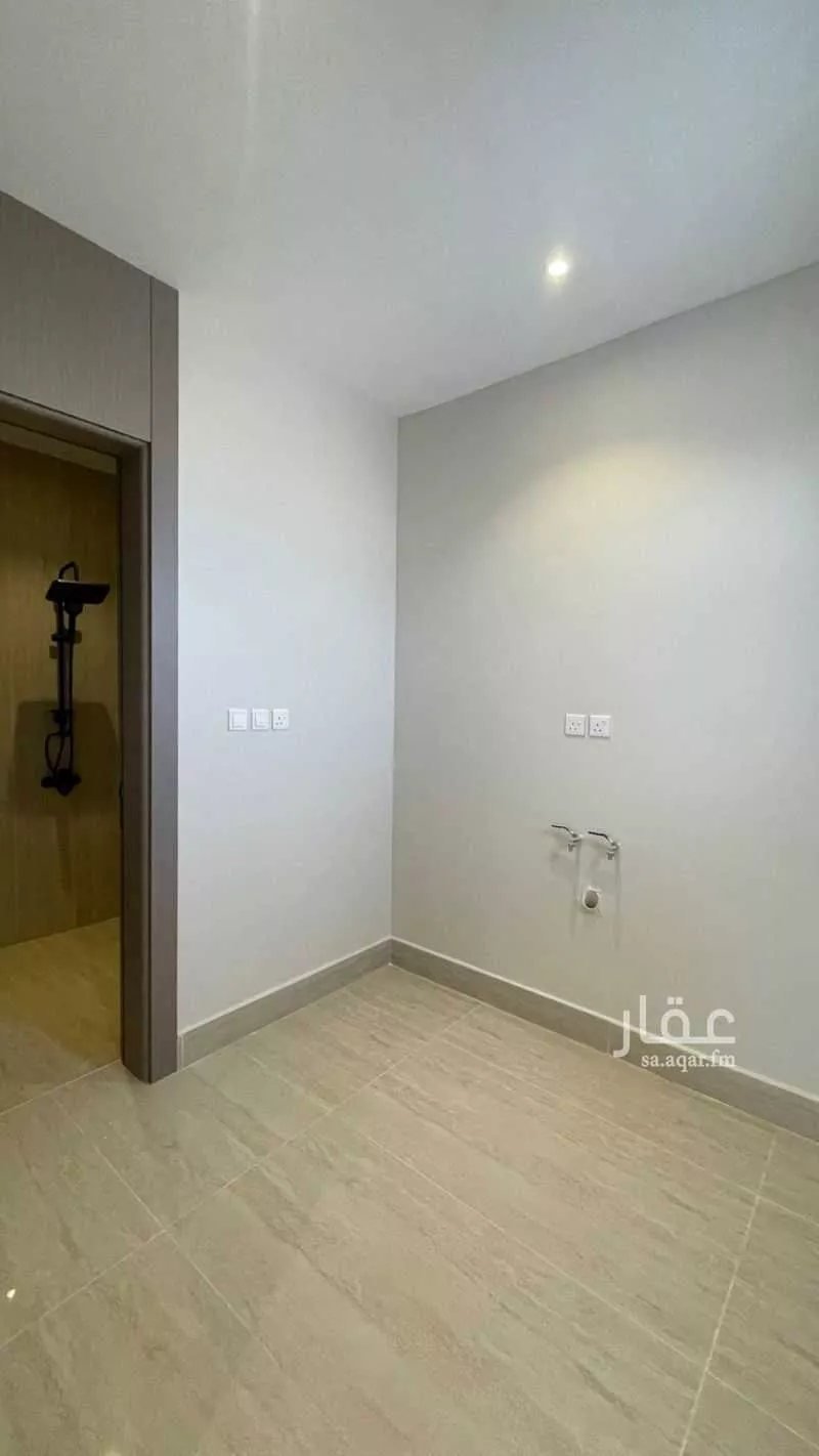 5 bedroom villa in Dahiat King Fahd 20