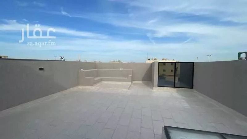5 bedroom villa in Dahiat King Fahd 25