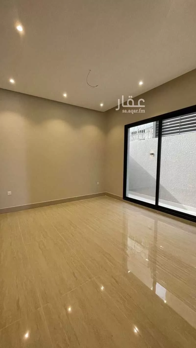 5 bedroom villa in Dahiat King Fahd 6