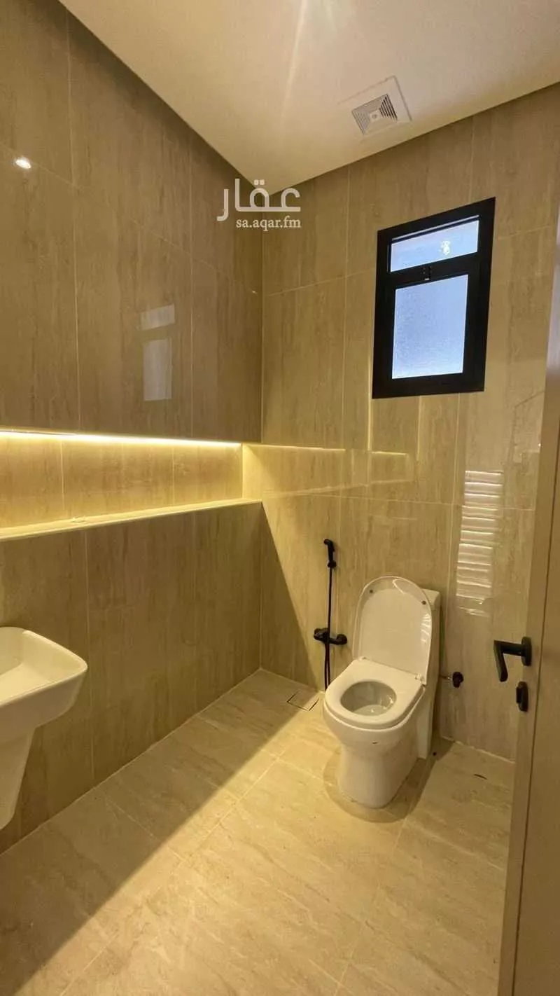 5 bedroom villa in Dahiat King Fahd 7
