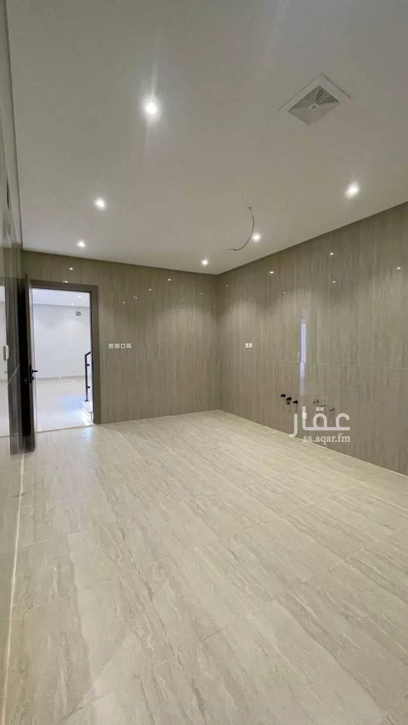 5 bedroom villa in Dahiat King Fahd 10