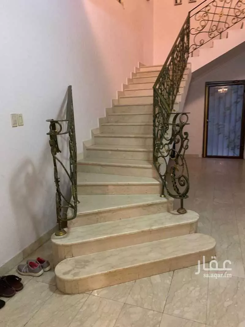 5 bedroom villa in Al Nuzhah 18