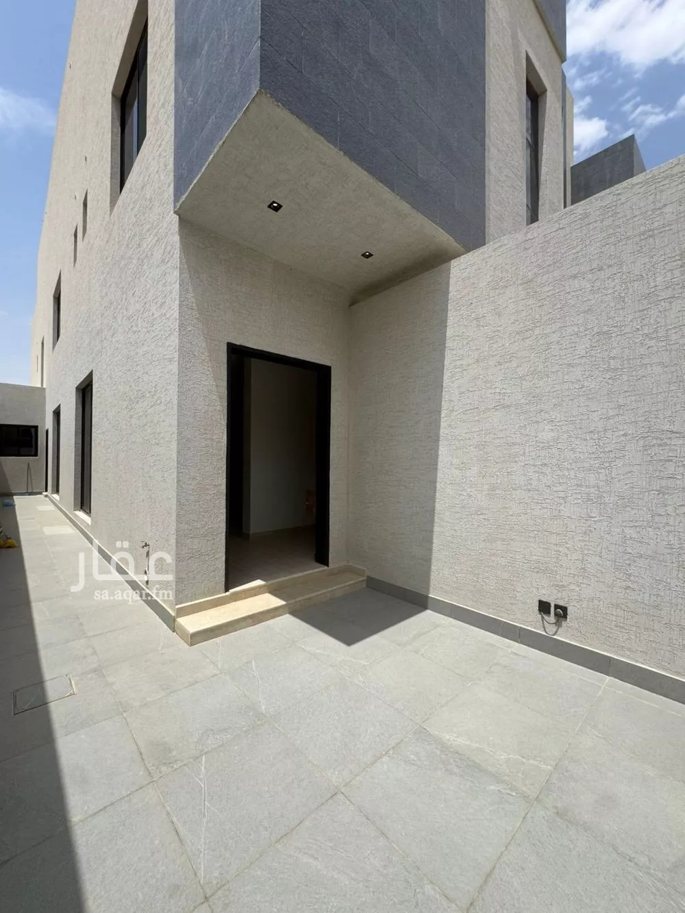 4 bedroom floor in Al Aridh 9
