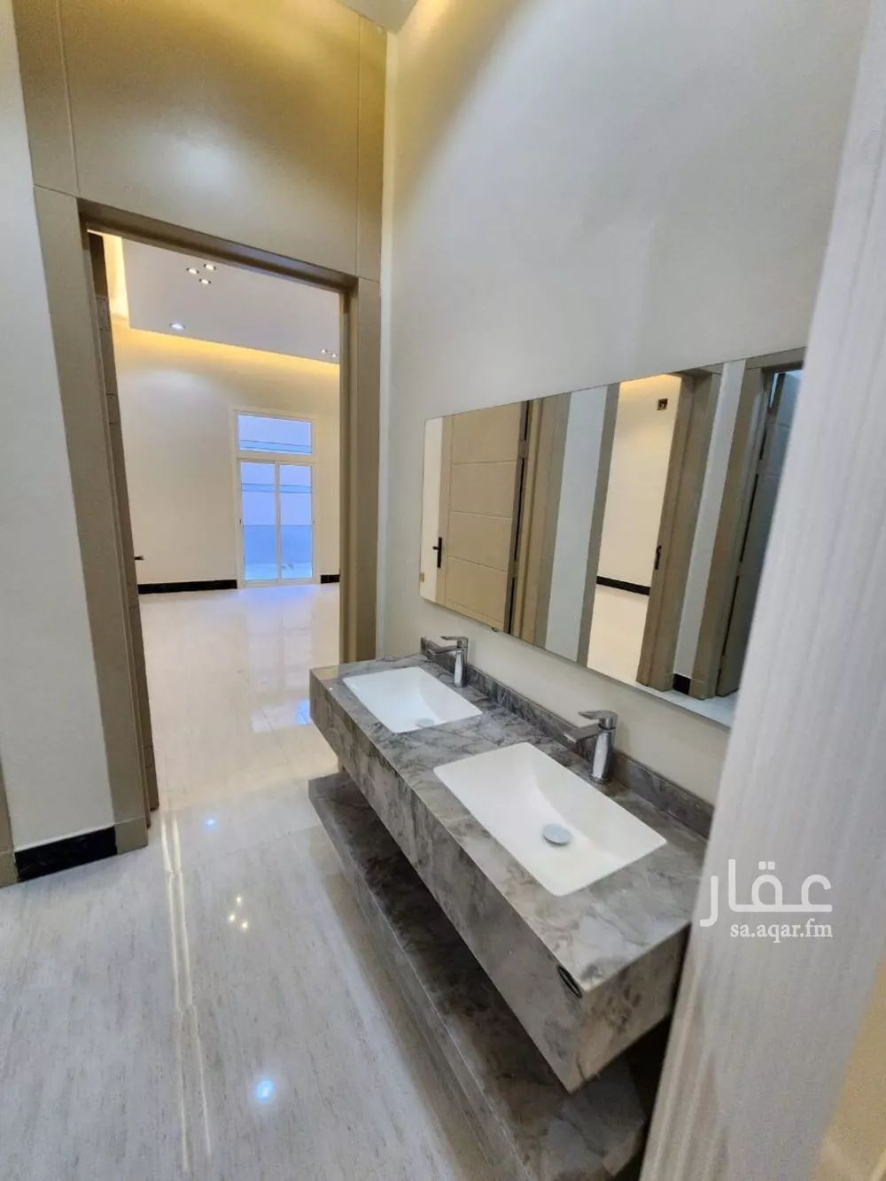 6 bedroom floor in Okaz 12