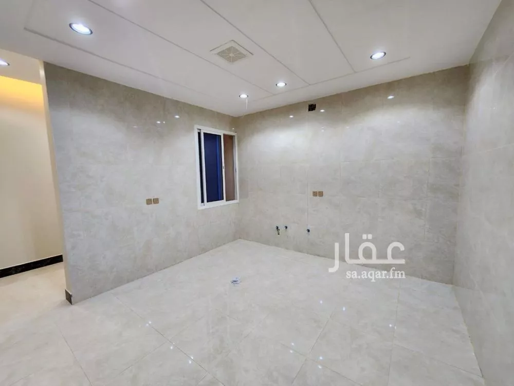 6 bedroom floor in Okaz 5