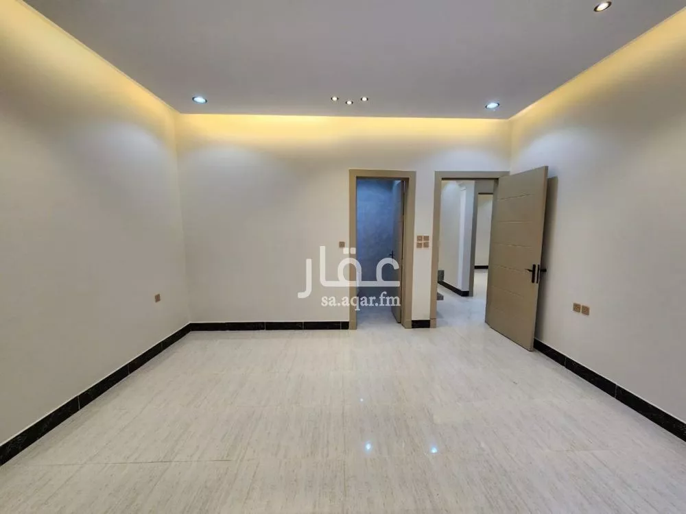 6 bedroom floor in Okaz 8